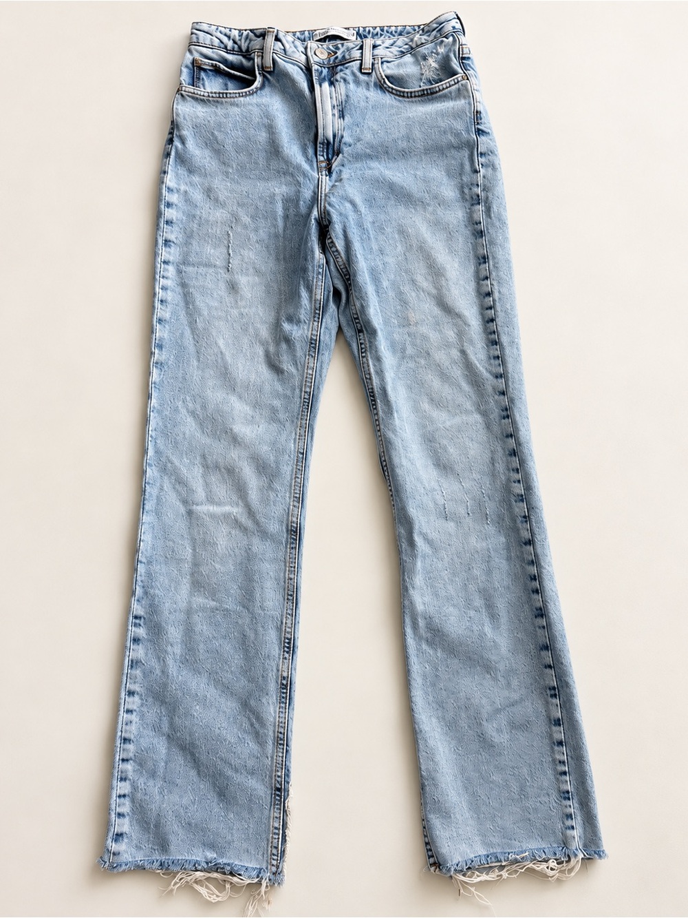 Zara High Rise Straight Jeans Size 8 Light Wash Split Raw Hem